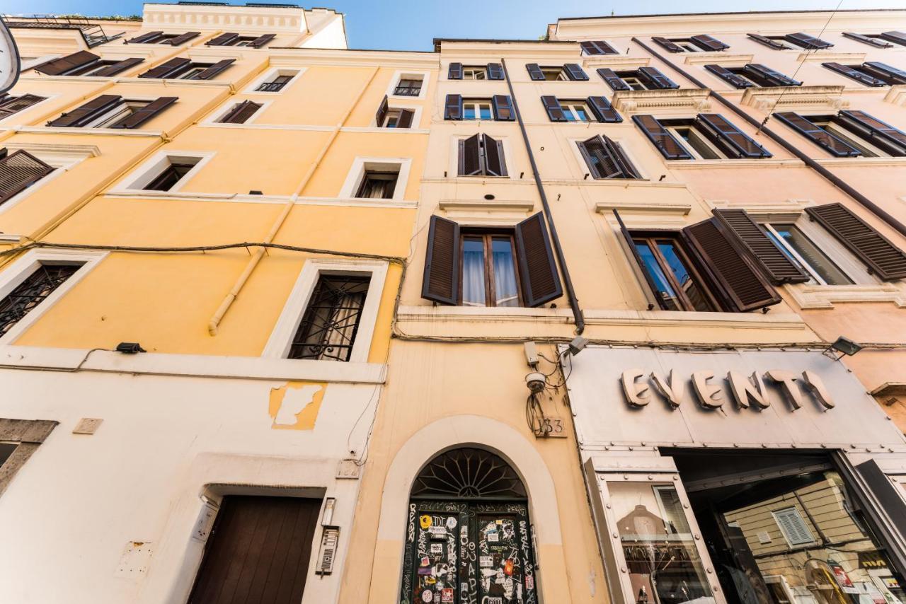 Appartamento Via Dei Serpenti Rome Bagian luar foto